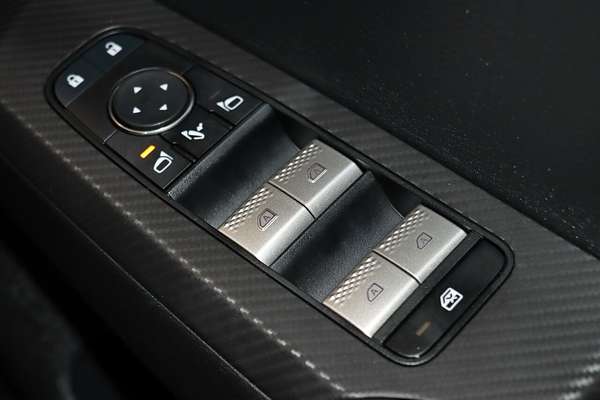 2024 Mitsubishi Outlander LS ZM