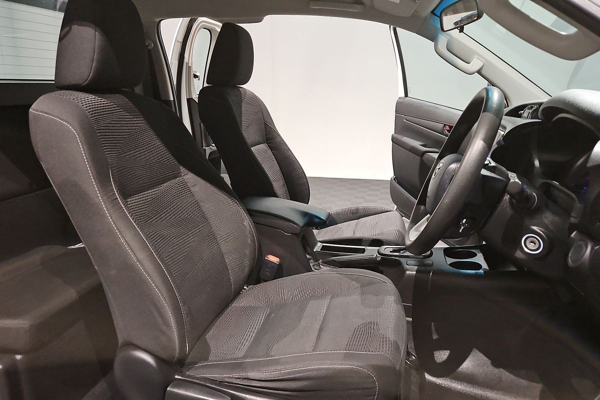 2018 Toyota Hilux SR GUN126R 4X4