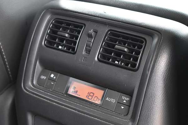 2013 Nissan Pathfinder ST-L R52