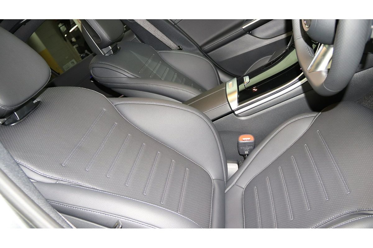2023 Mercedes-Benz C-Class C300 W206