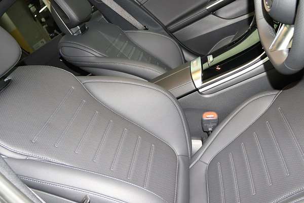 2023 Mercedes-Benz C-Class C300 W206