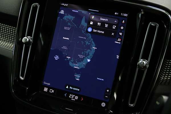 2023 Volvo XC40 Ultimate B5 Dark