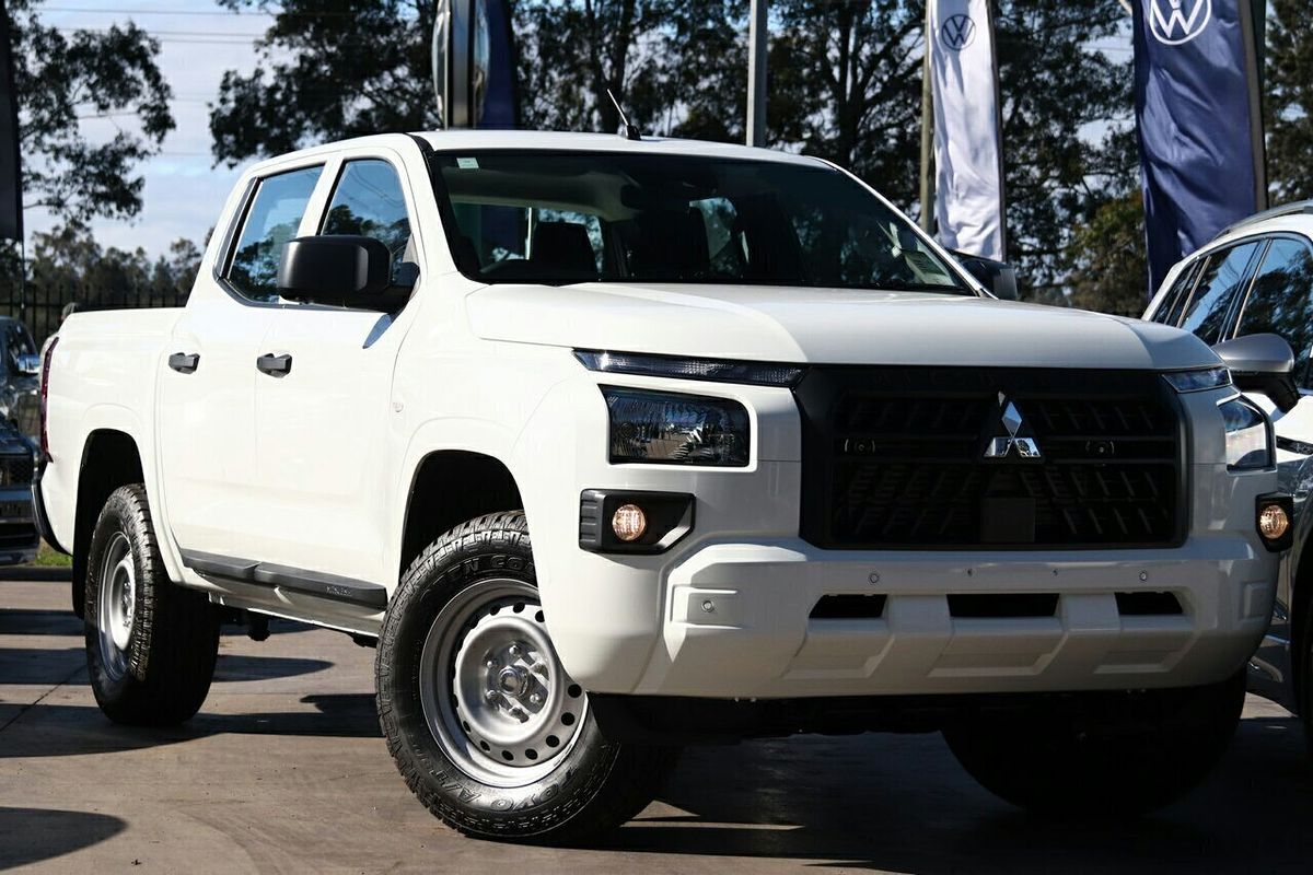 2024 Mitsubishi Triton GLX MV 4X4