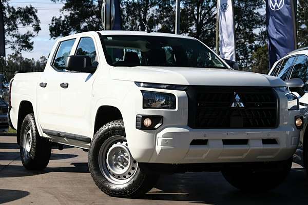 2024 Mitsubishi Triton GLX MV 4X4