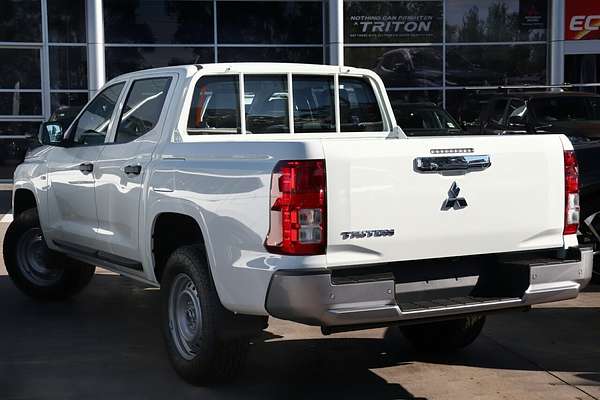 2024 Mitsubishi Triton GLX MV 4X4