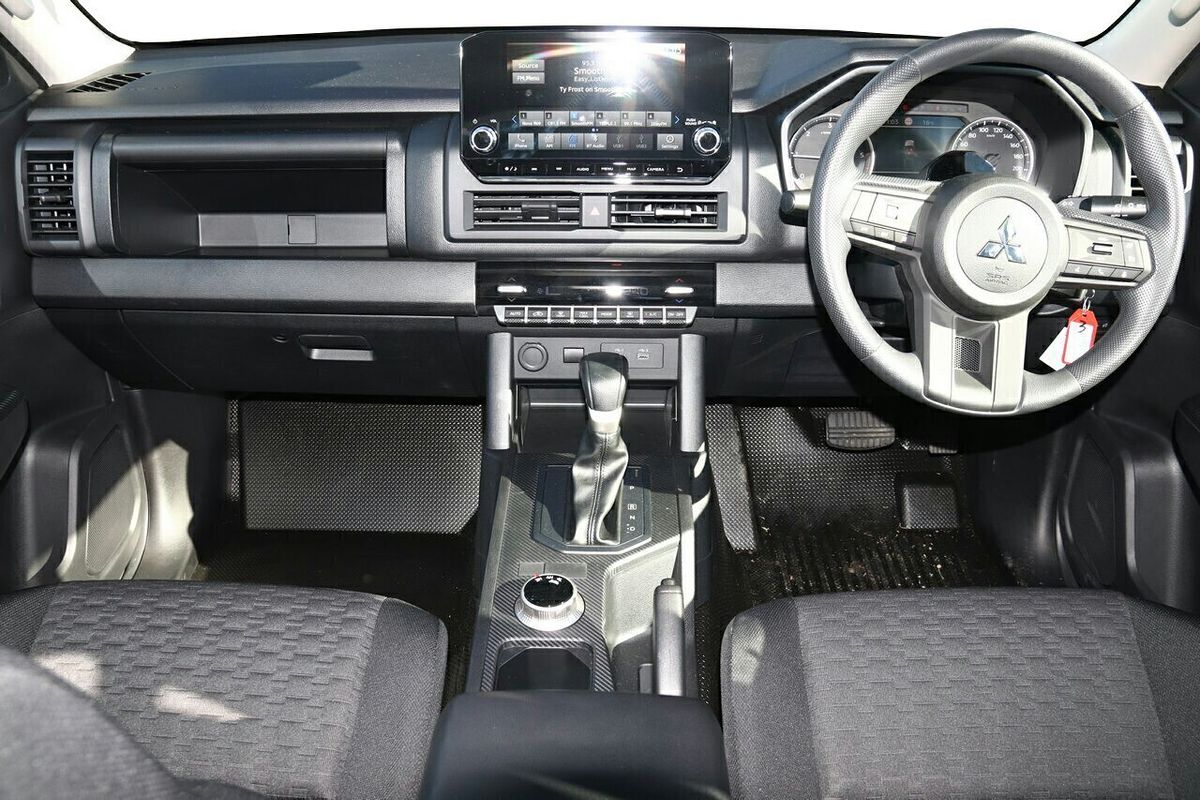 2024 Mitsubishi Triton GLX MV 4X4