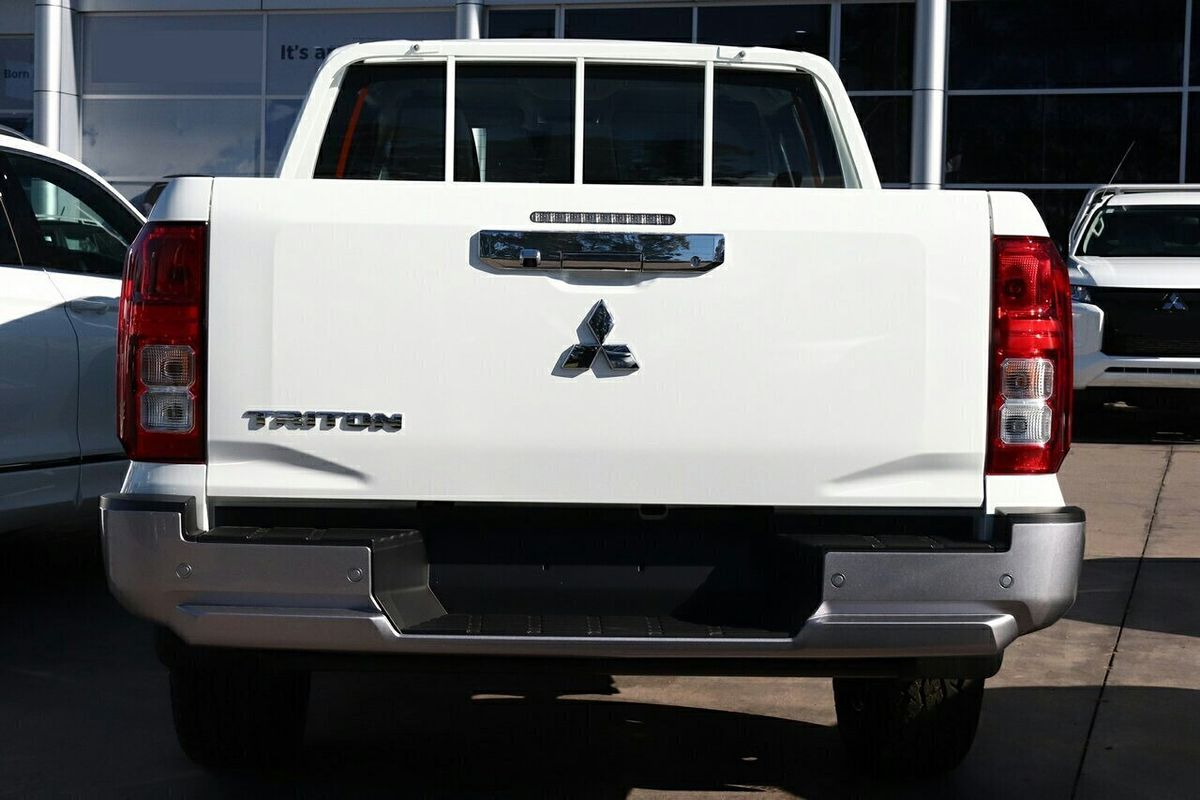 2024 Mitsubishi Triton GLX MV 4X4