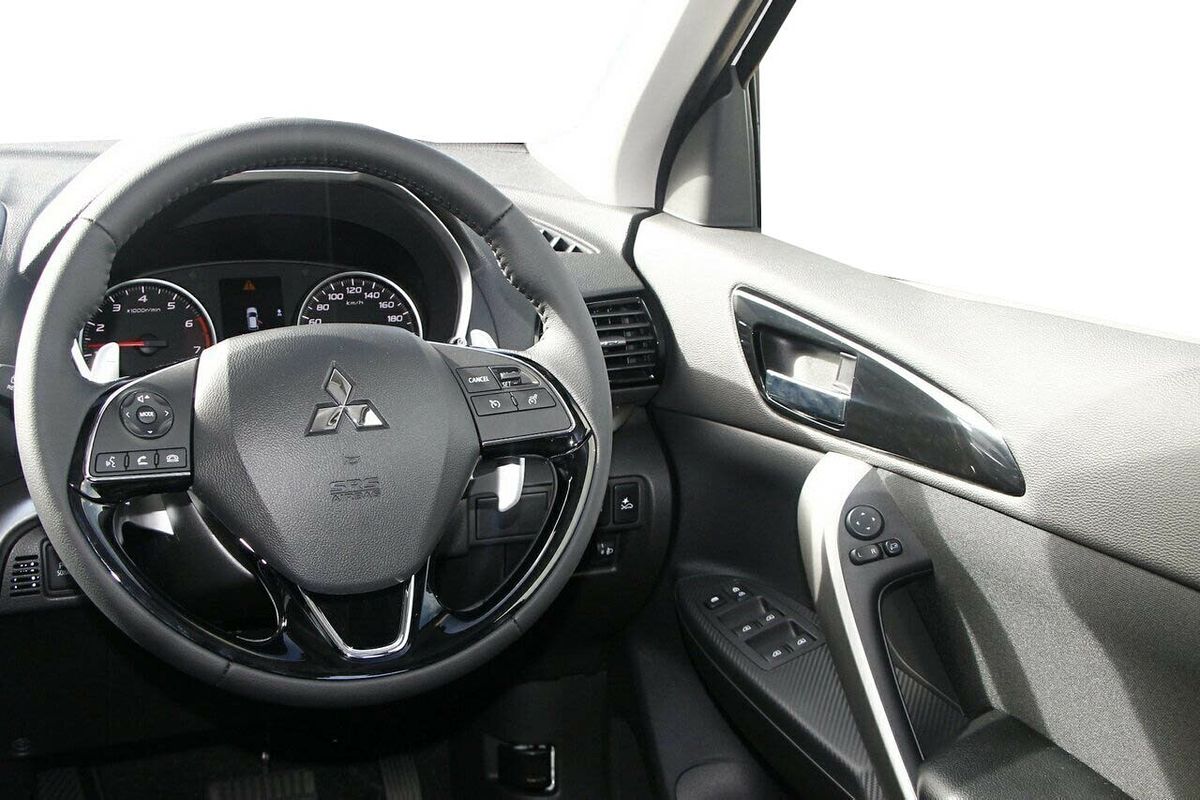 2024 Mitsubishi Eclipse Cross LS YB