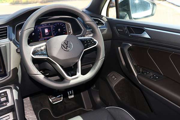 2024 Volkswagen Tiguan Wolfsburg Edition Allspace 5N