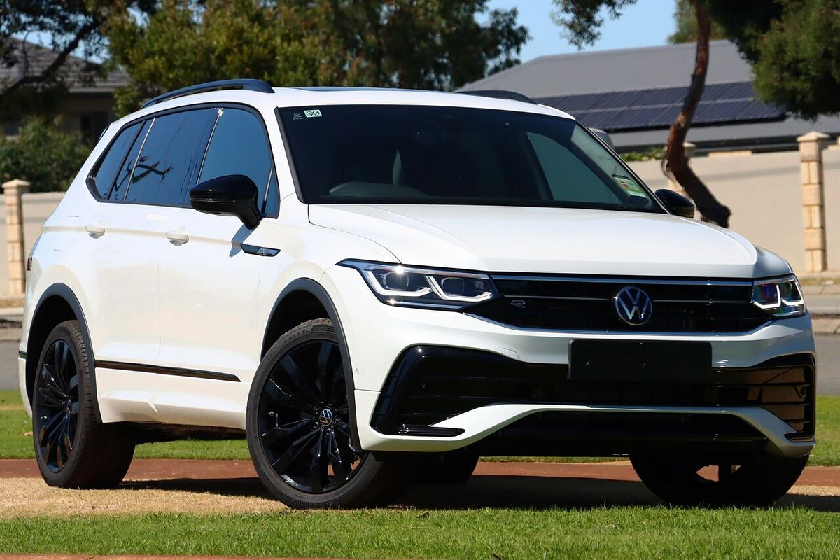 2024 Volkswagen Tiguan Wolfsburg Edition Allspace 5N