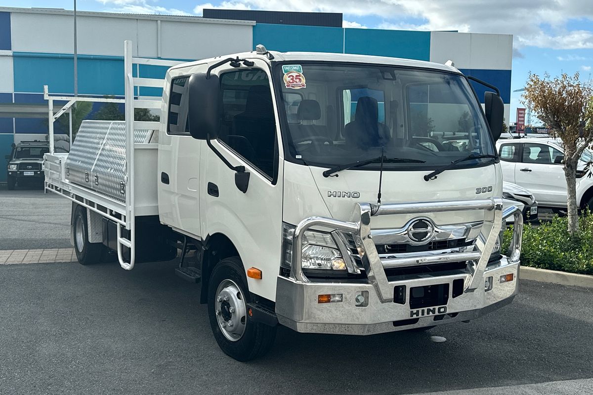 2021 Hino 300 Series 721 Crew 4x2