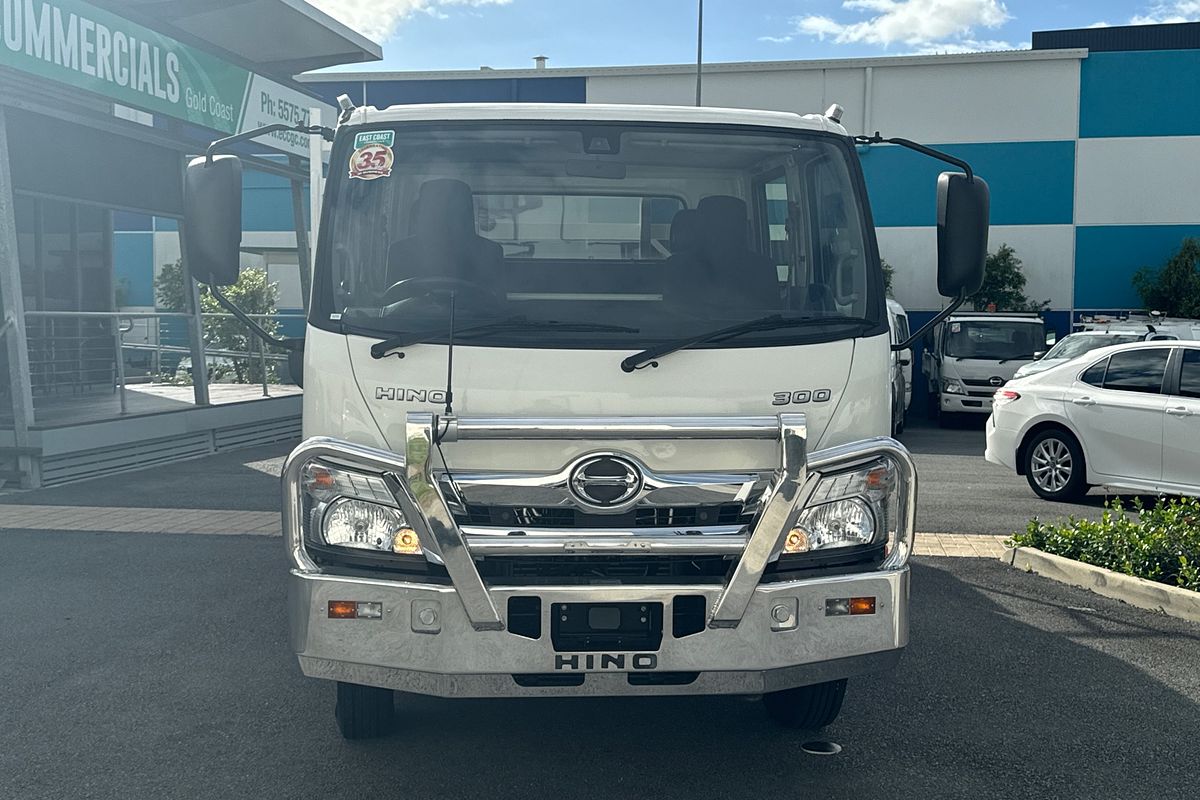 2021 Hino 300 Series 721 Crew 4x2