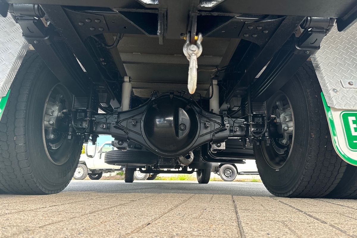 2021 Hino 300 Series 721 Crew 4x2