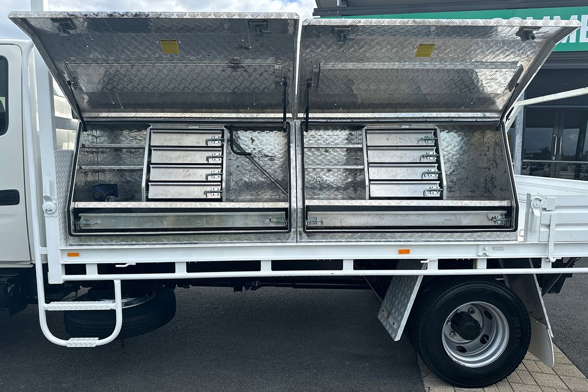 2021 Hino 300 Series 721 Crew 4x2