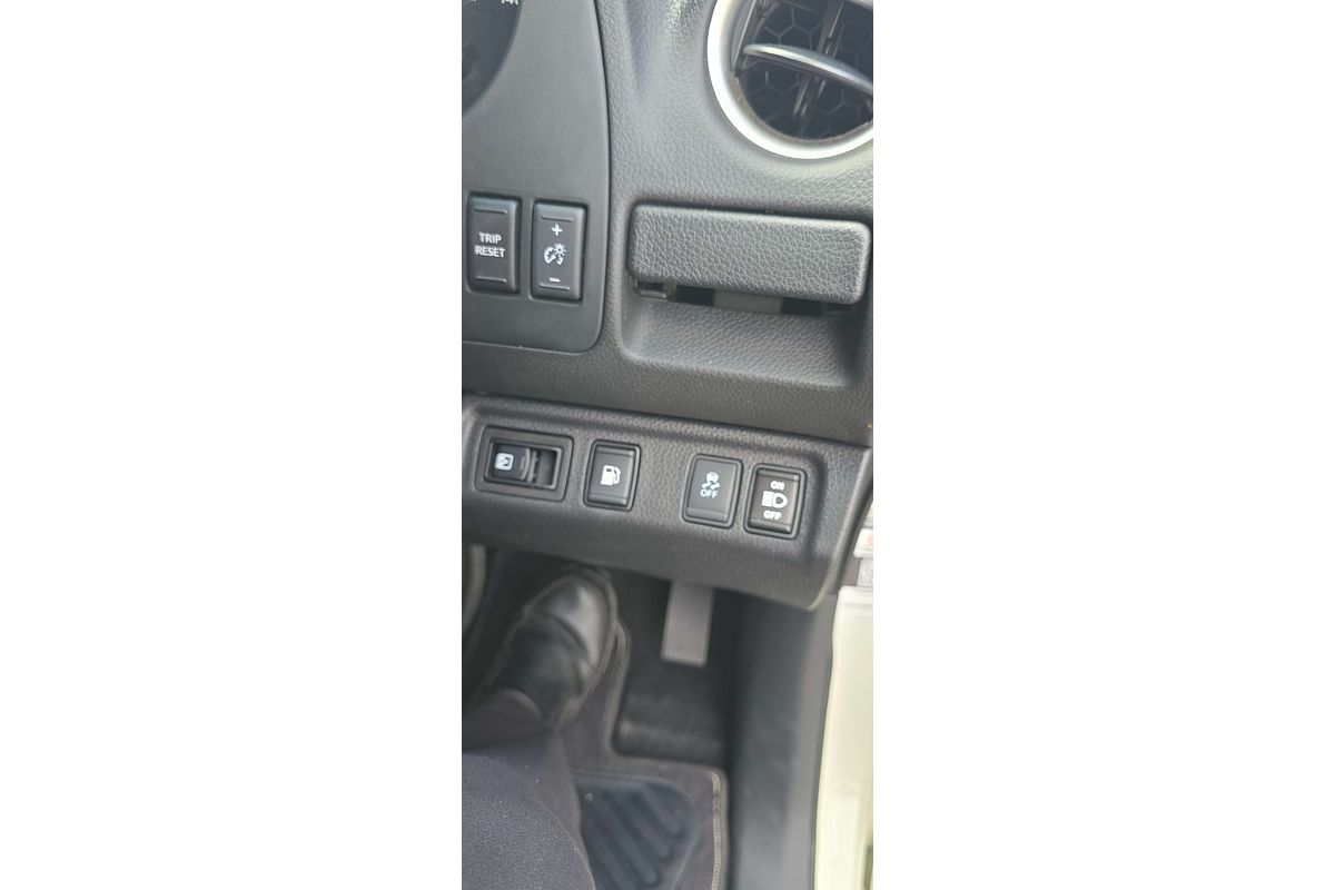 2017 Nissan Navara ST-X D23 Series 2 4X4