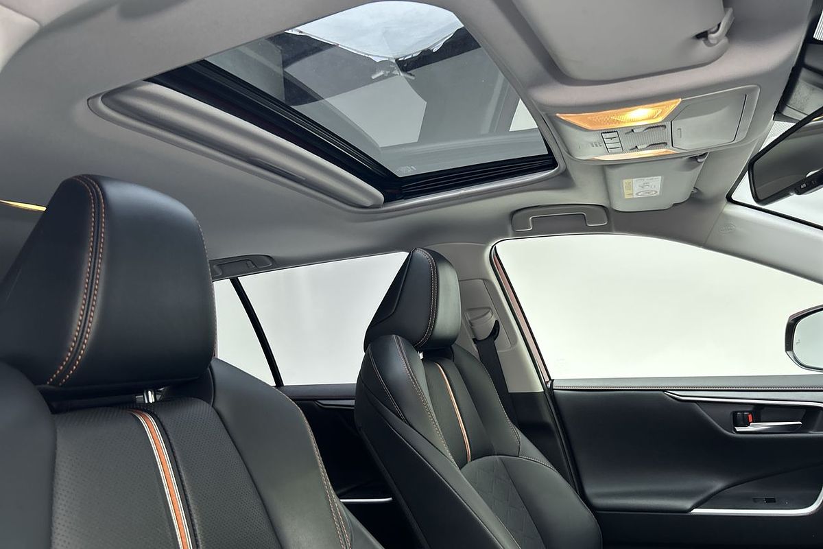 2020 Toyota RAV4 Edge AXAA54R