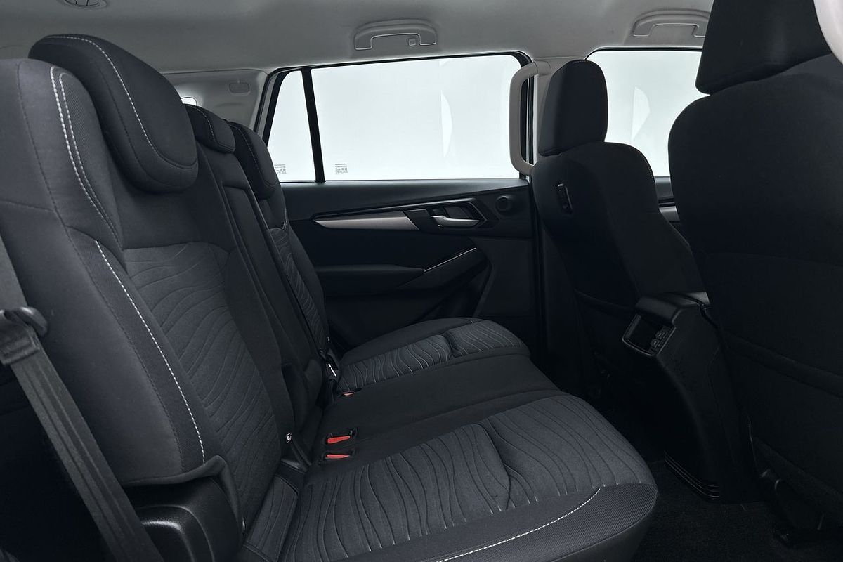 2023 Isuzu MU-X LS-M