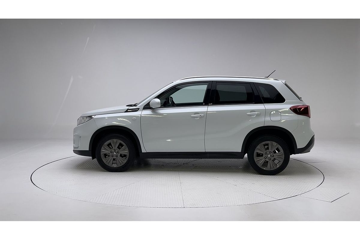 2022 Suzuki Vitara Shadow LY Series II