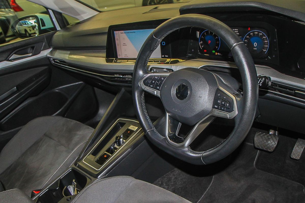 2022 Volkswagen Golf 110TSI Life 8