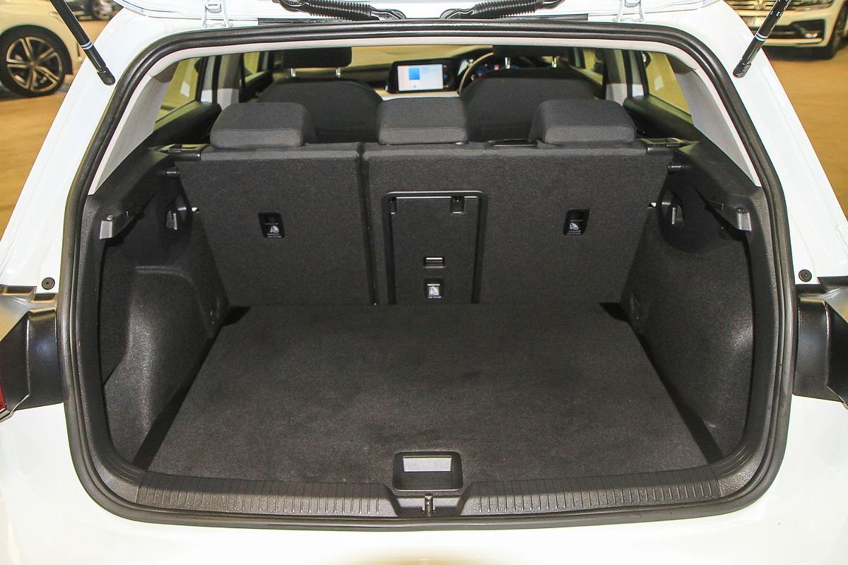 2022 Volkswagen Golf 110TSI Life 8