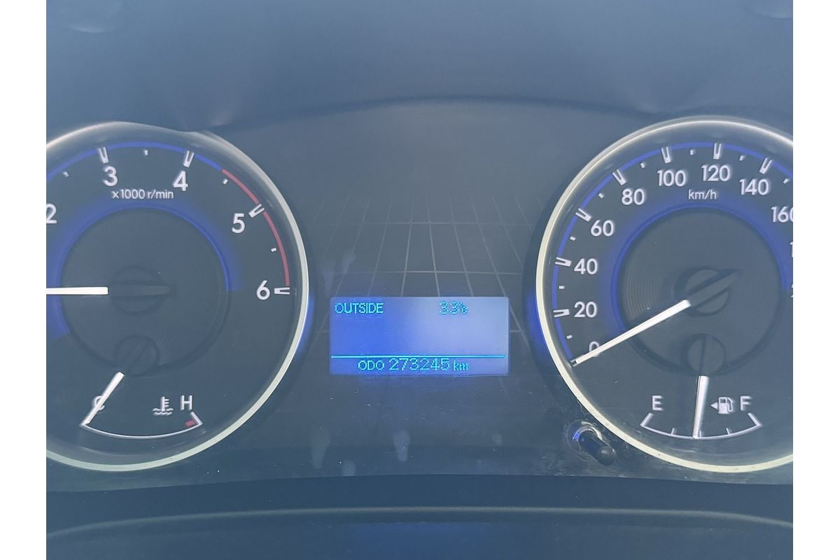 2015 Toyota Hilux SR (4x4) GUN126R 4X4