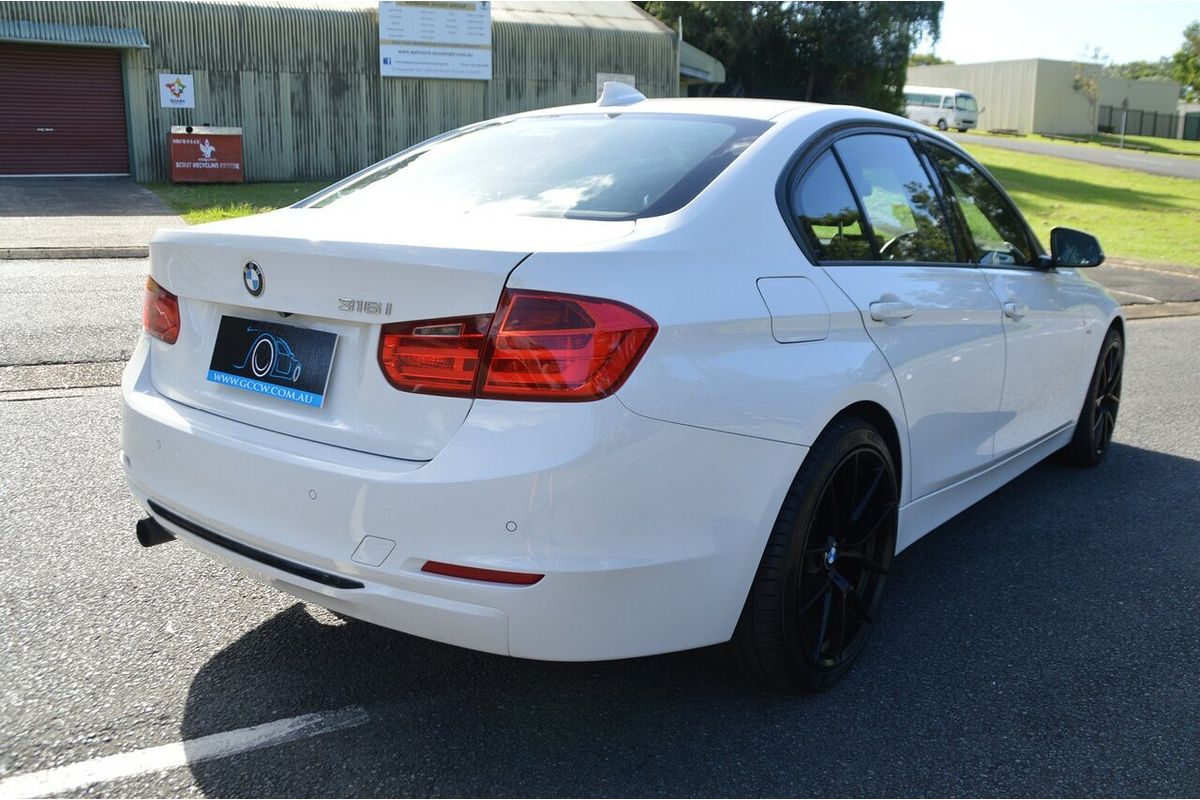 2015 BMW 3 Series 316i Sport Line F30