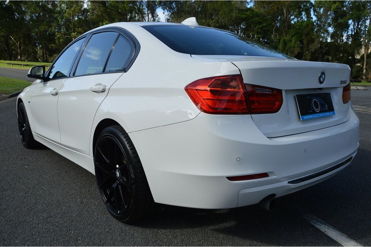 2015 BMW 3 Series 316i Sport Line F30