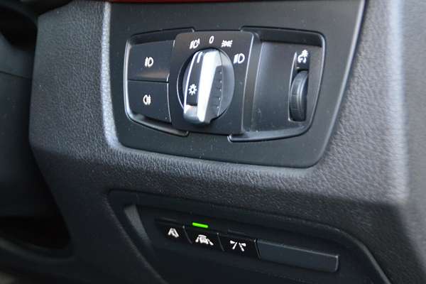2015 BMW 3 Series 316i Sport Line F30