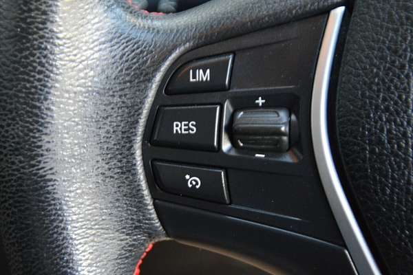 2015 BMW 3 Series 316i Sport Line F30