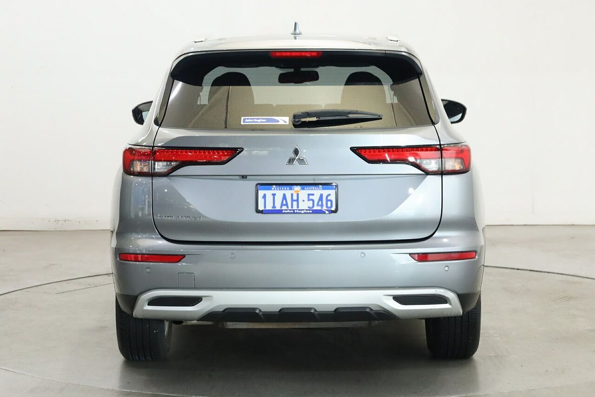 2023 Mitsubishi Outlander LS ZM