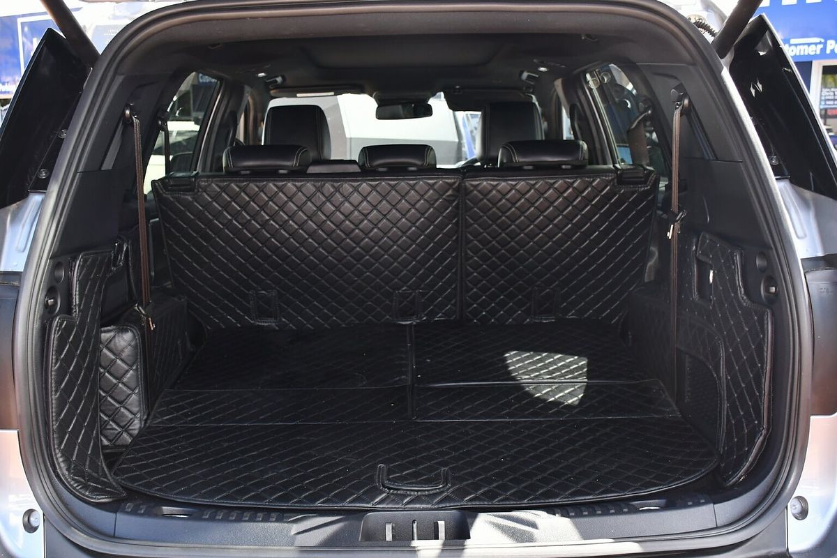 2023 Ford Everest Platinum