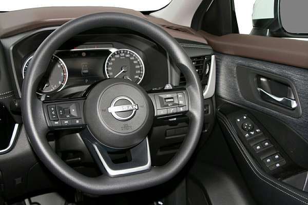 2024 Nissan X-TRAIL ST T33