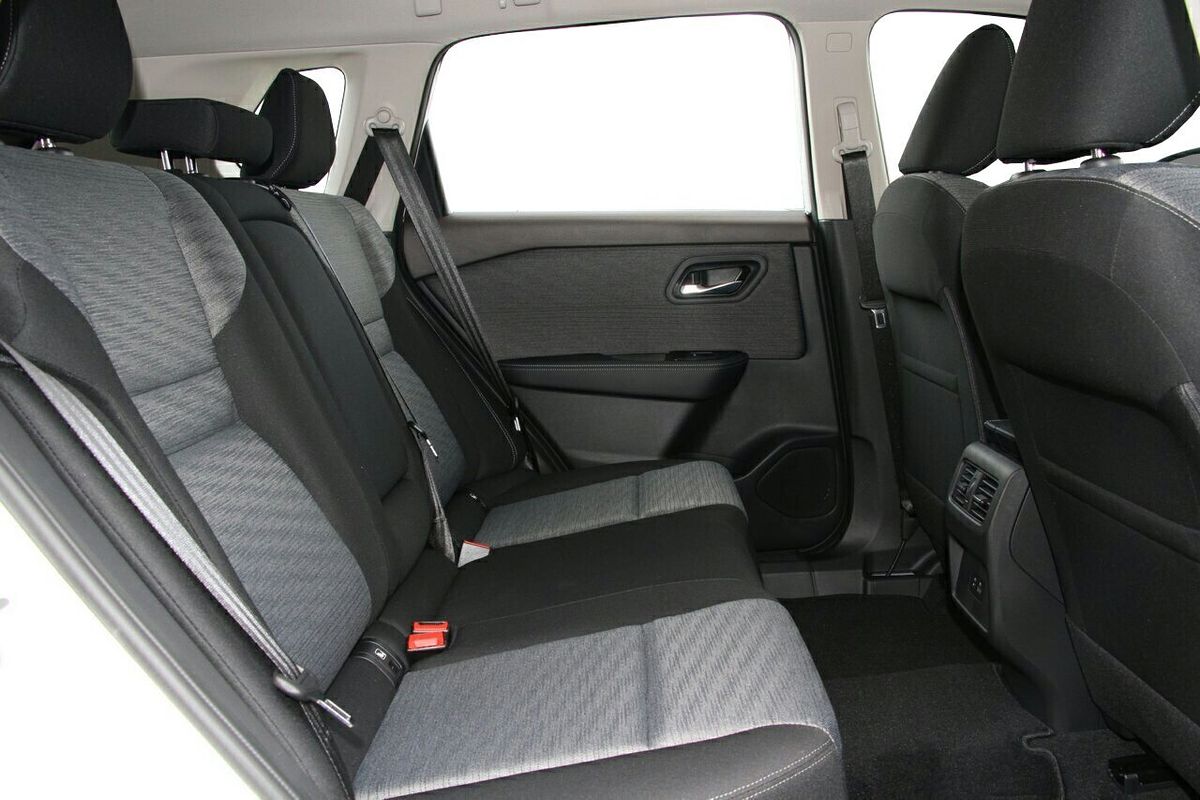 2024 Nissan X-TRAIL ST T33