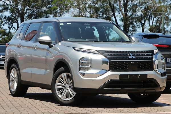 2023 Mitsubishi Outlander ES ZM