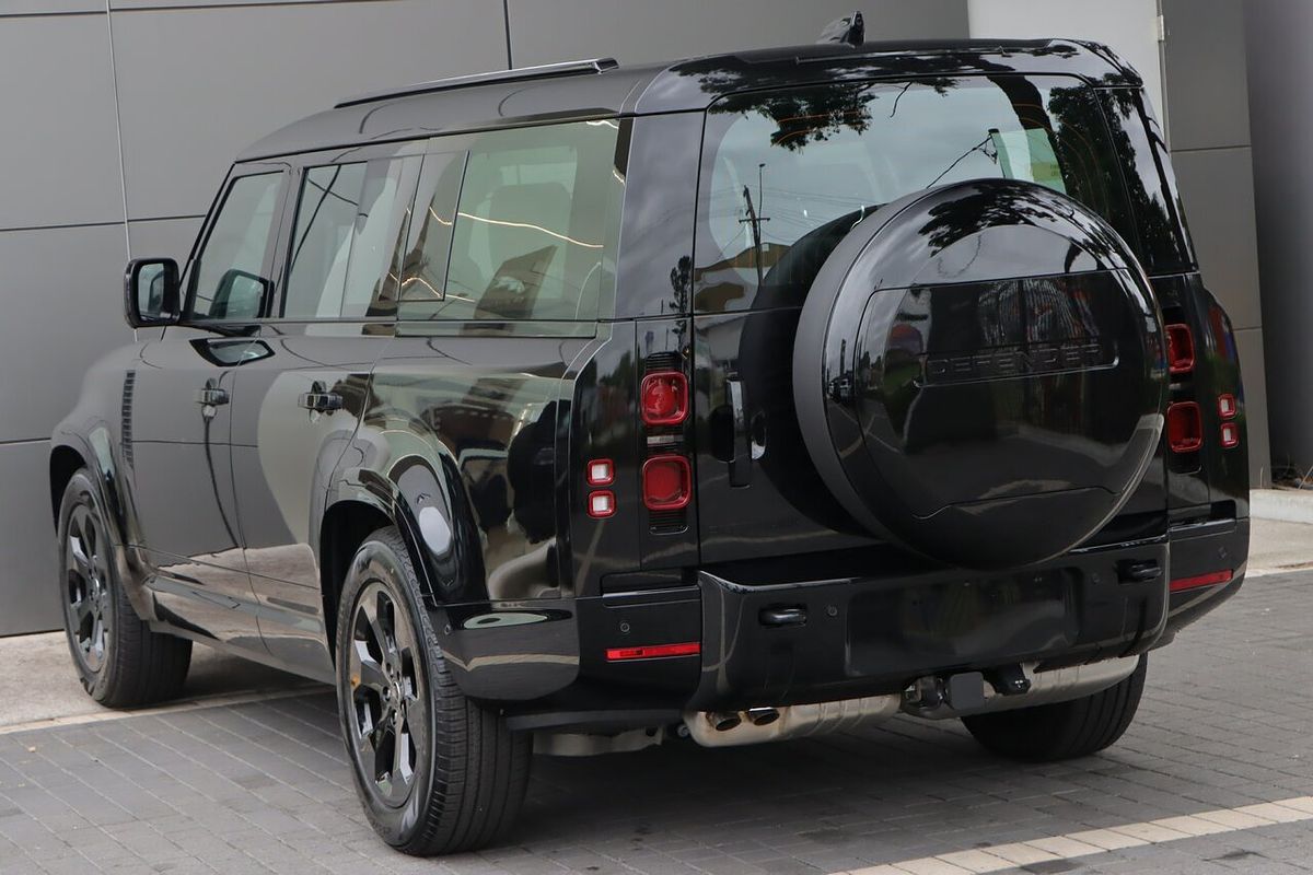 2024 Land Rover Defender 130 D350 X-Dynamic SE L663