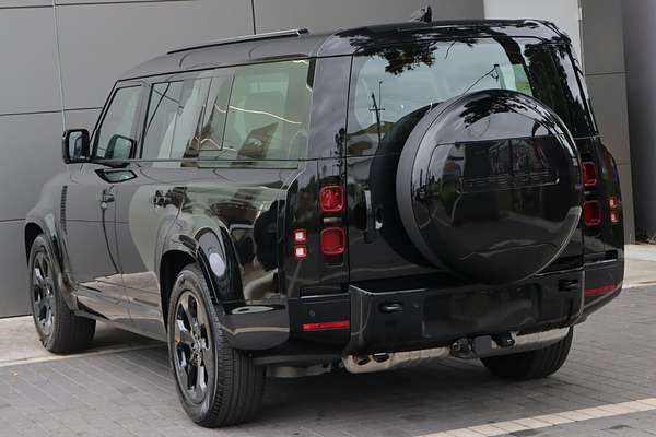 2024 Land Rover Defender 130 D350 X-Dynamic SE L663