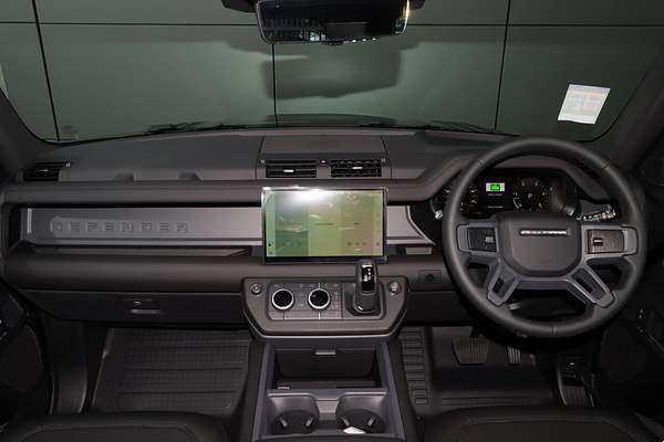 2024 Land Rover Defender 130 D350 X-Dynamic SE L663