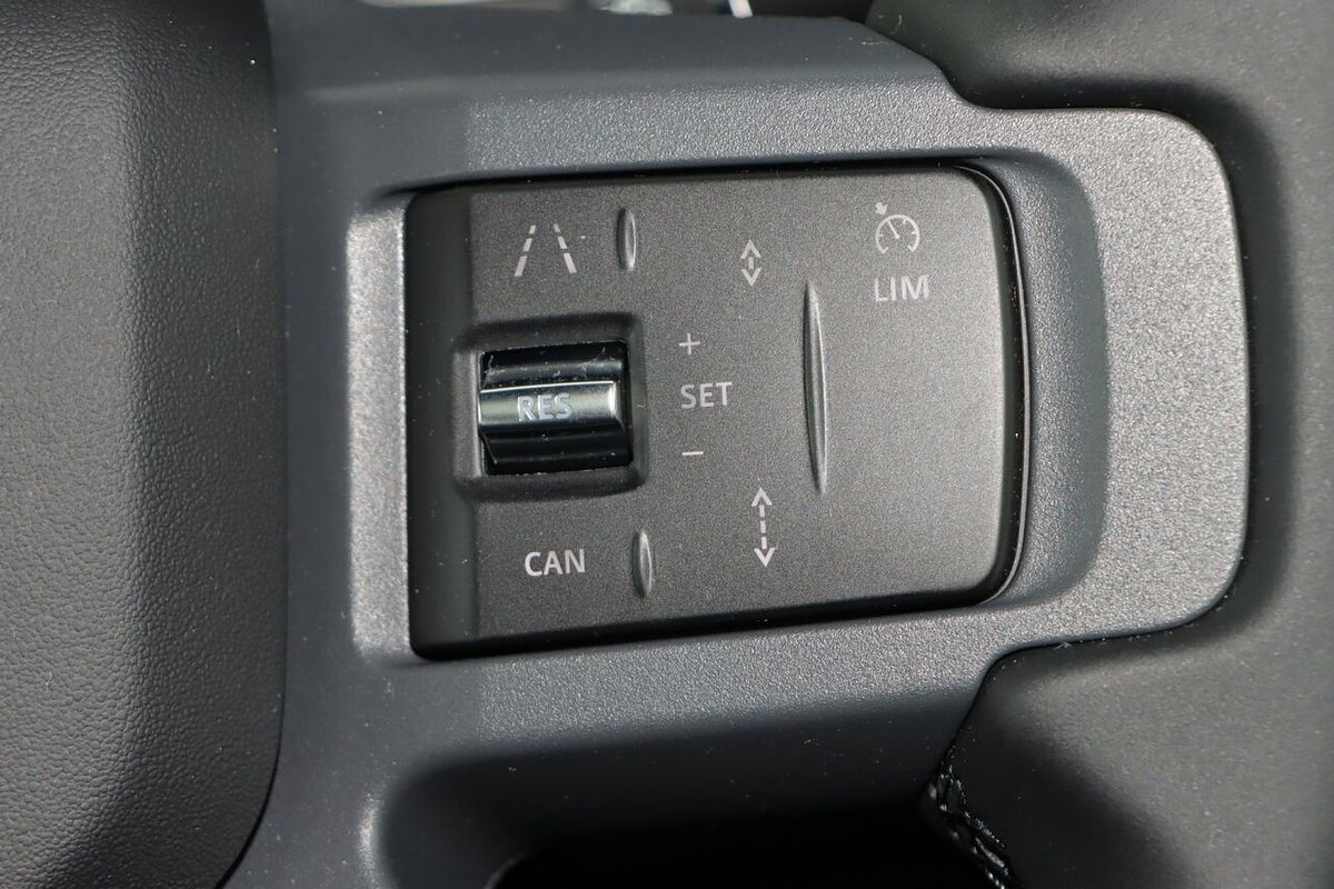 2024 Land Rover Defender 130 D350 X-Dynamic SE L663