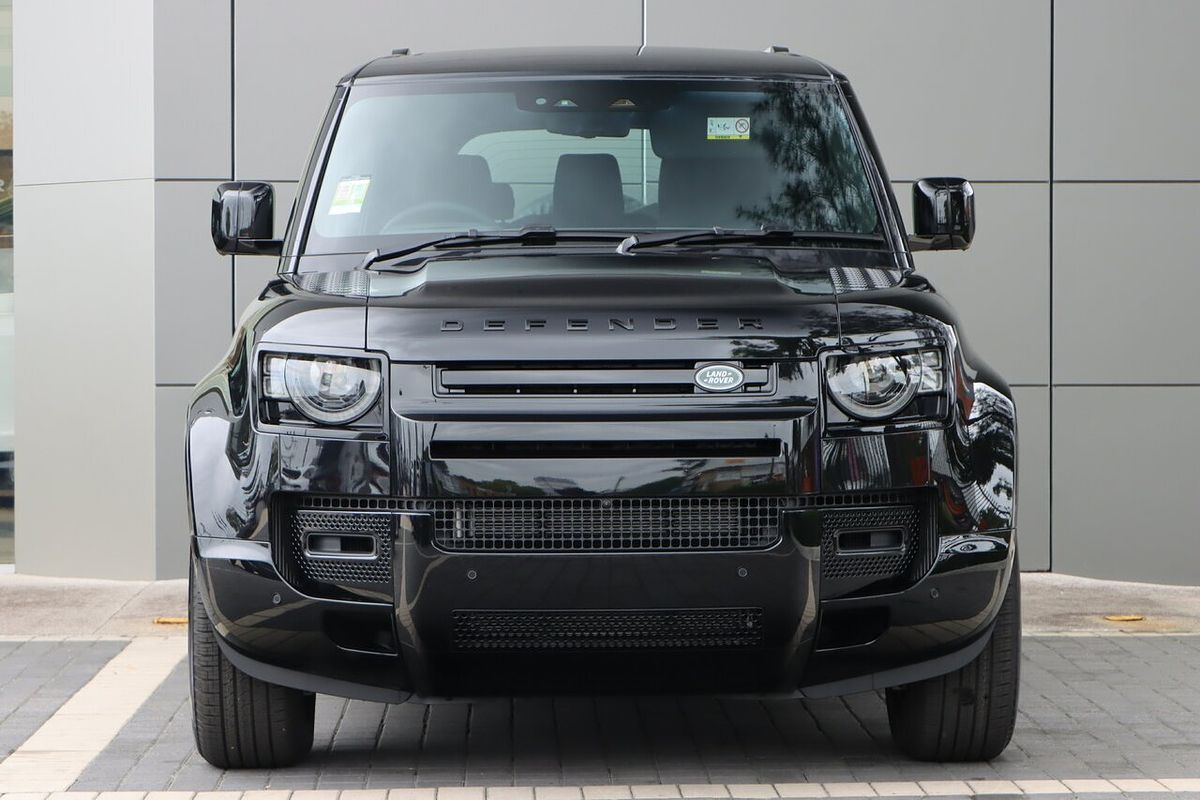 2024 Land Rover Defender 130 D350 X-Dynamic SE L663