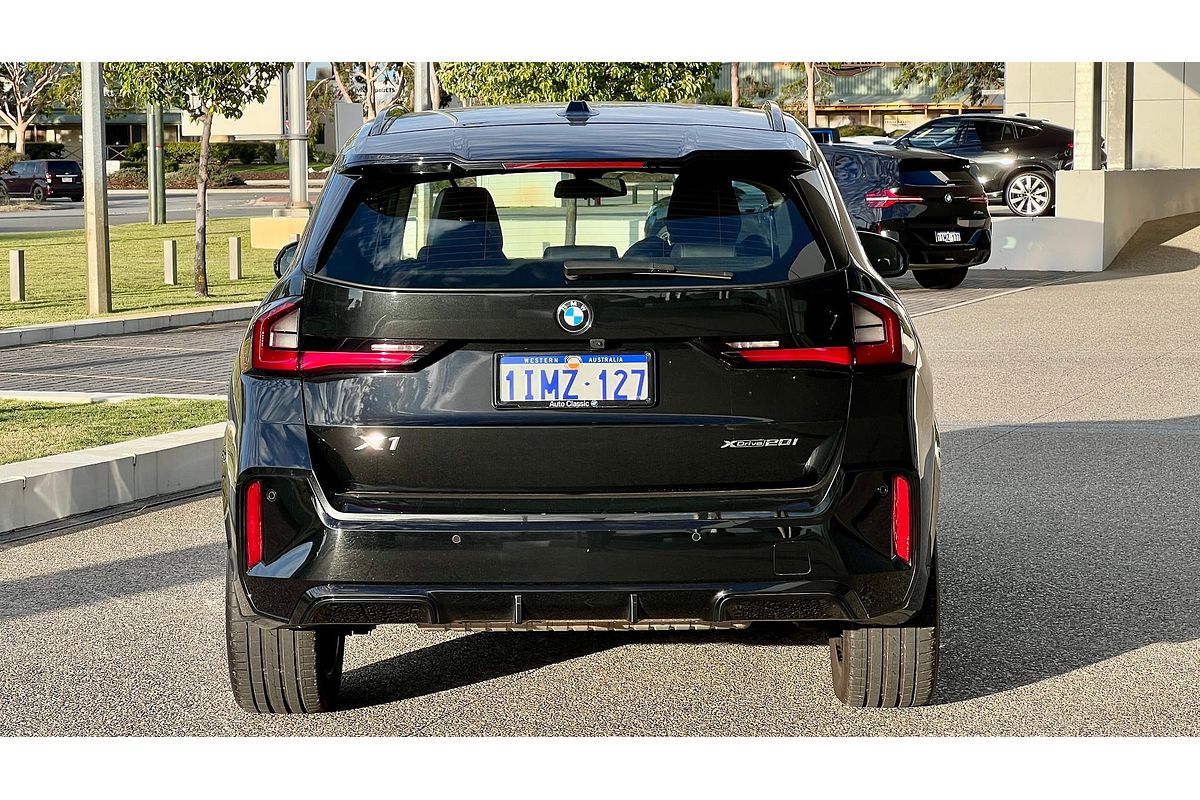 2023 BMW X1 xDrive20i U11