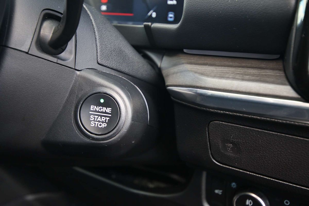 2024 Ford Everest Platinum