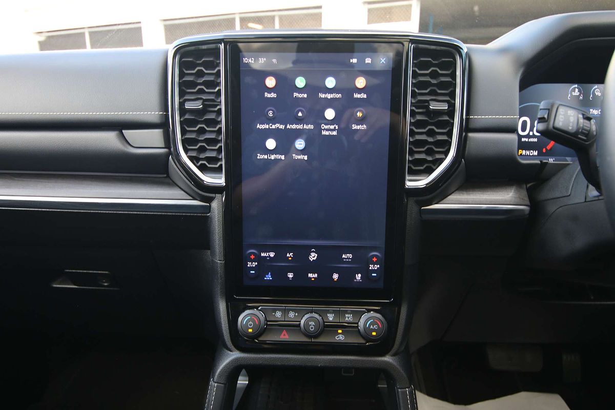 2024 Ford Everest Platinum