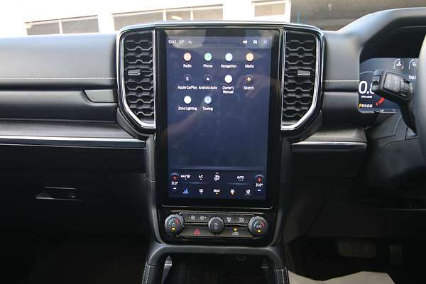 2024 Ford Everest Platinum