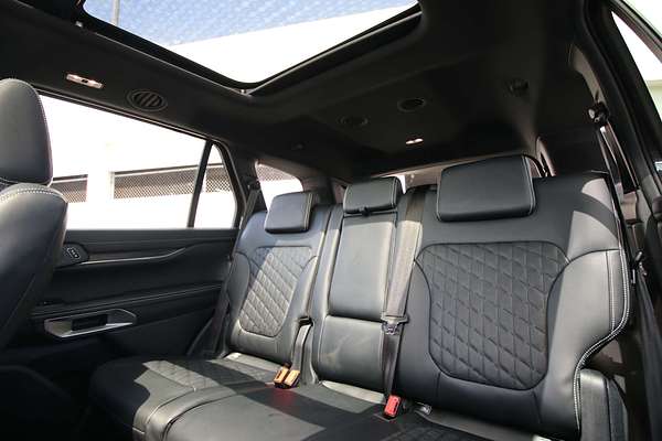 2024 Ford Everest Platinum