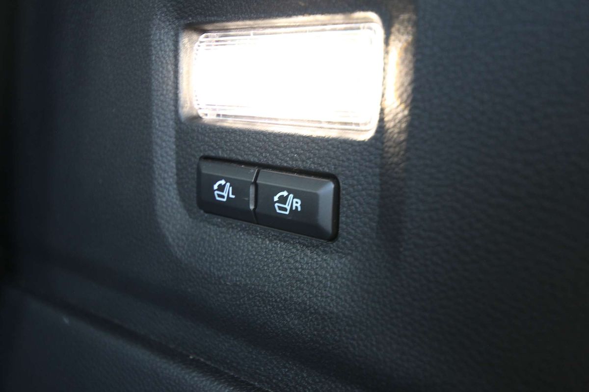 2024 Ford Everest Platinum