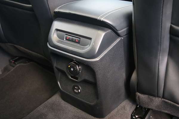 2024 Ford Everest Platinum