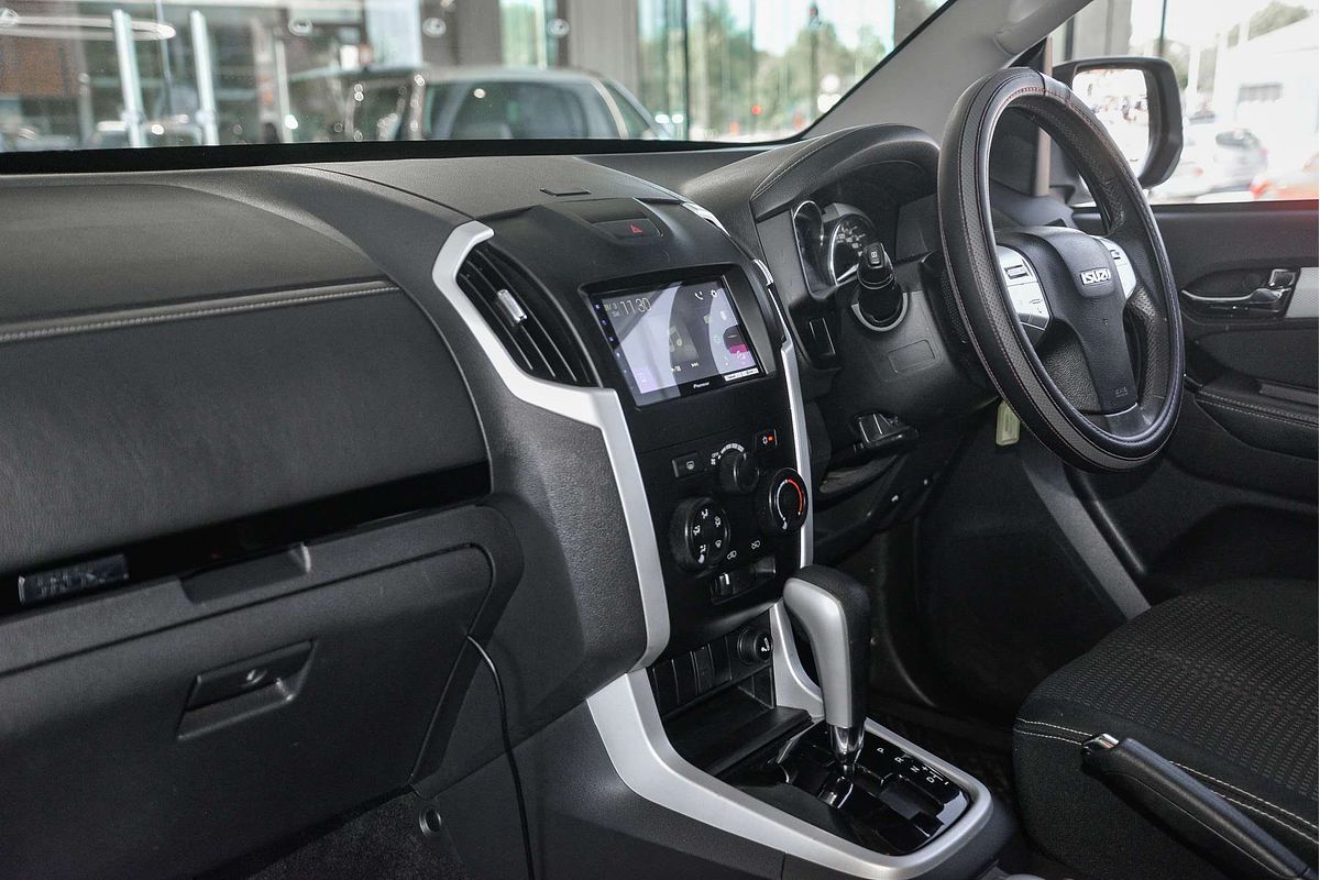 2018 Isuzu MU-X LS-M
