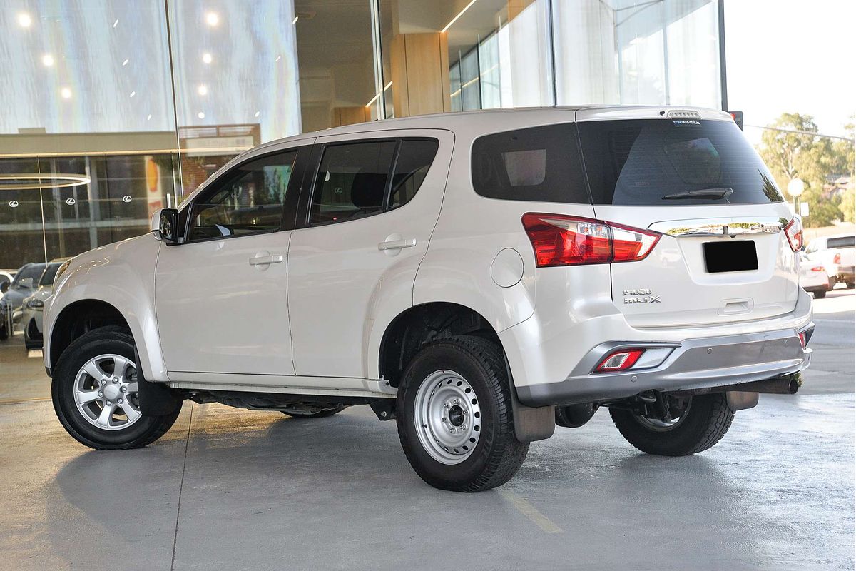 2018 Isuzu MU-X LS-M