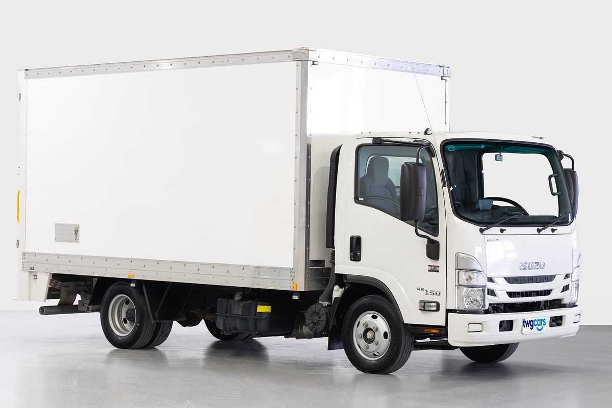 2022 Isuzu N Series NNR 45-150 Vanpack
