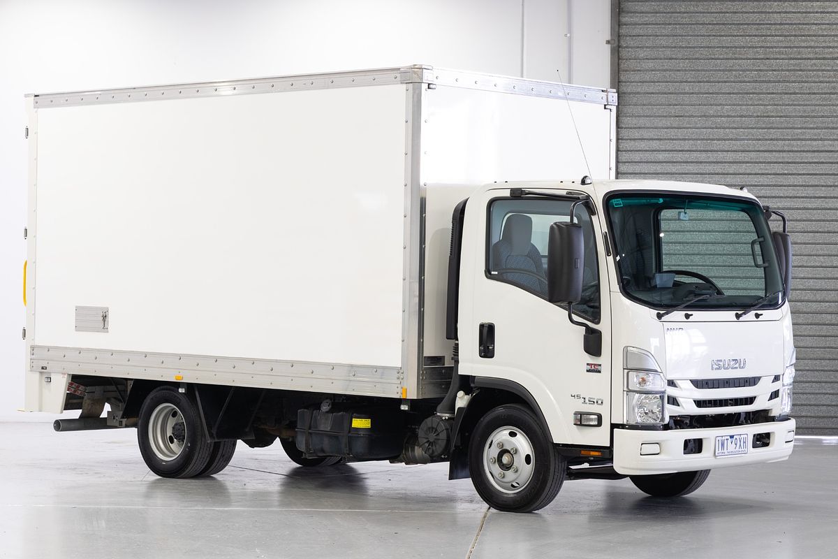 2022 Isuzu N Series NNR 45-150 Vanpack